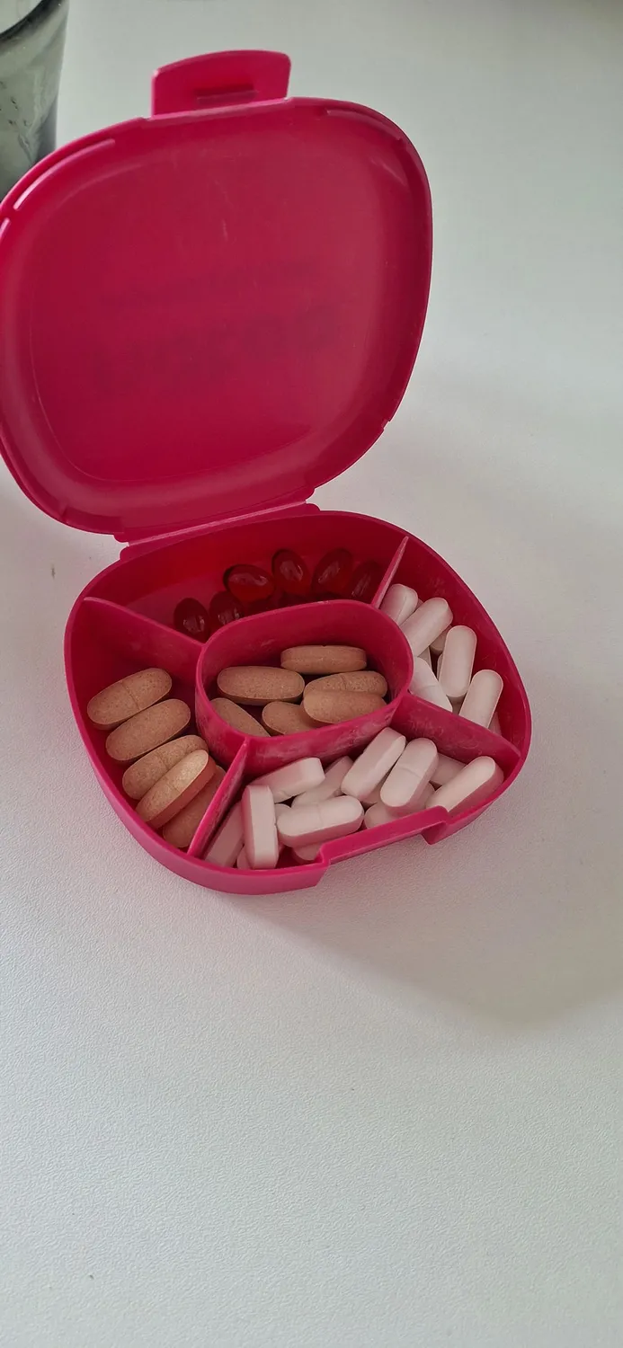Natoo Box Porta Pillole arancione da viaggio